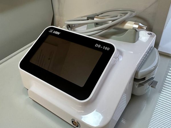 Пьезотом VRN DS-100 в клинике Giddent в Тюмени